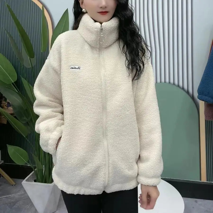 Jachetă nouă pentru femei