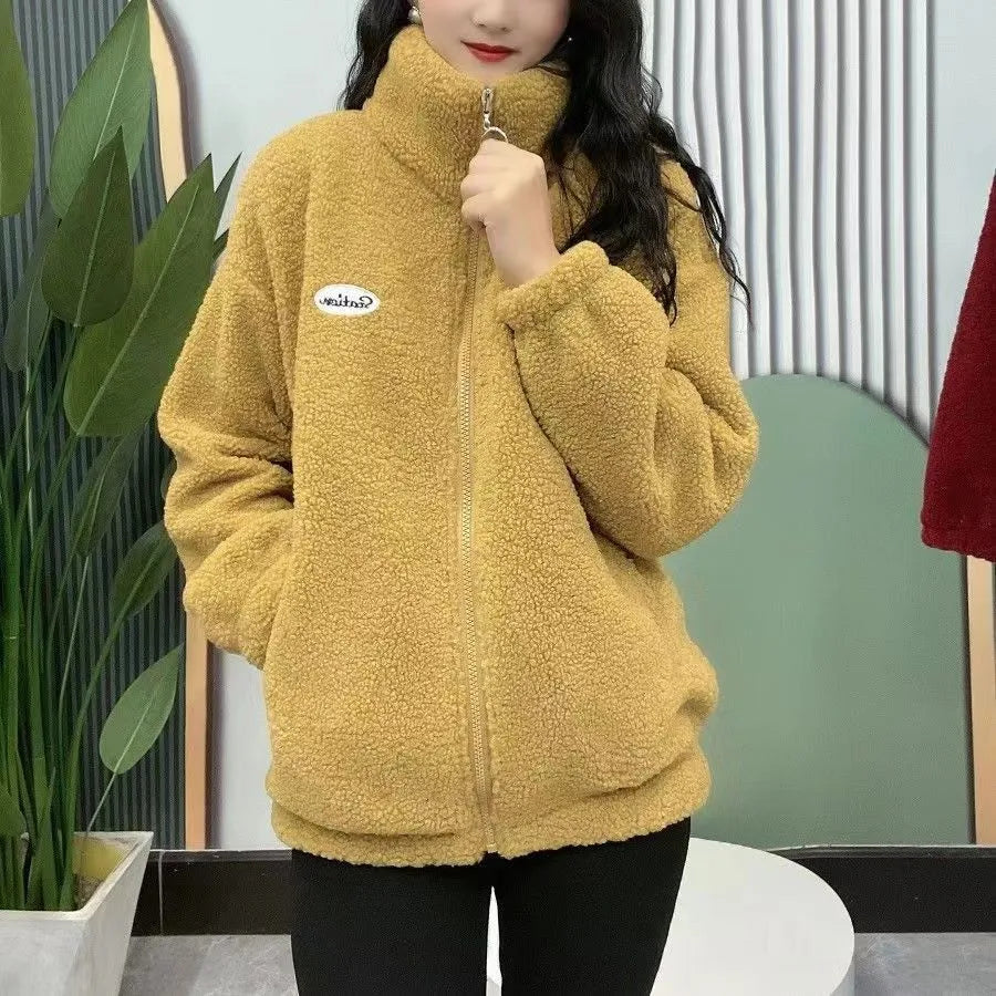 Jachetă nouă pentru femei