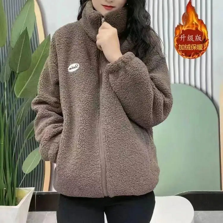 Jachetă nouă pentru femei