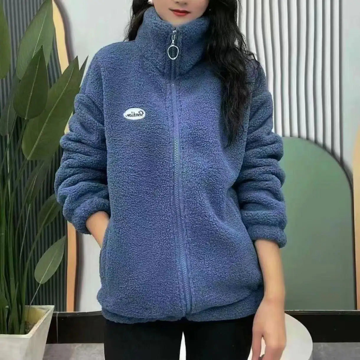 Jachetă nouă pentru femei